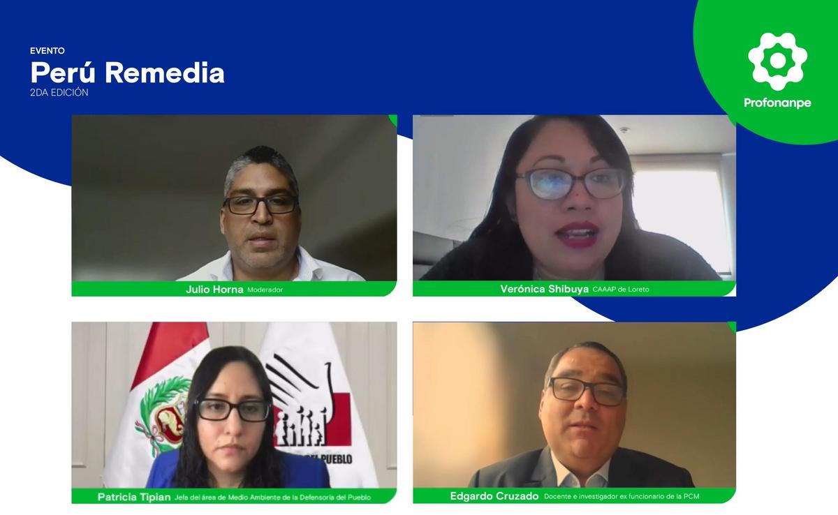 Julio Horna, Asesor Técnico en Remediación de Profonanpe, Verónica Shibuya, CAAAP de Loreto, Patricia Tipian, Jefa del Área de Medio Ambiente de la defensoría del Pueblo, y Edgardo Cruzado, Docente e Investigador, durante su participación en la mesa de apertura del evento.