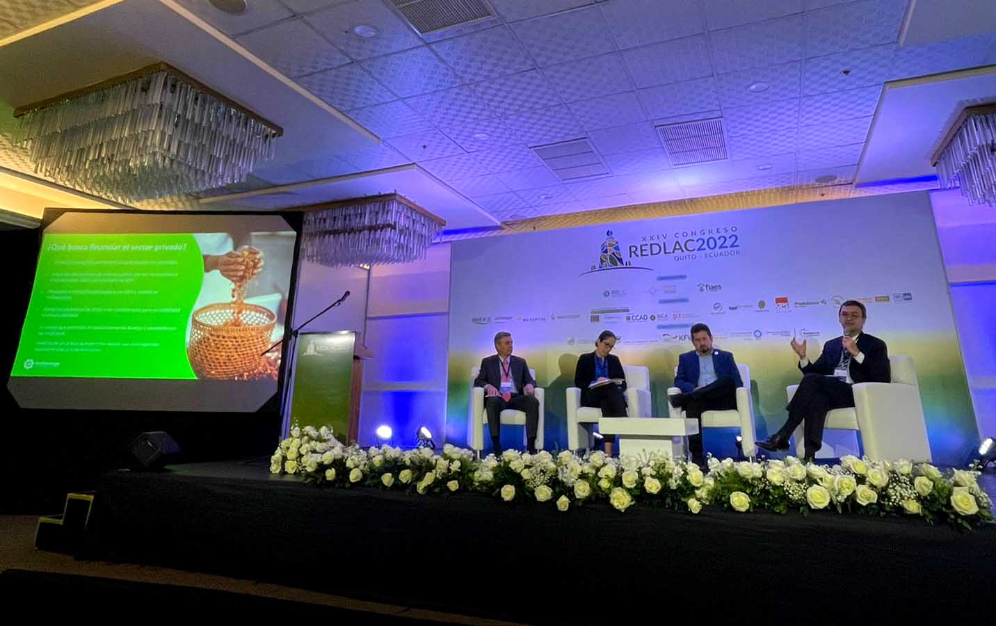 Panel “Rol de los fondos ambientales en atraer inversión privada para metas de conservación” participaron: Emilio Grau, director de finanzas del Fondo Mexicano; Katy de La Garza, directora ejecutiva de la Asociación Costa Rica por Siempre; Francisco Gordillo, director ejecutivo de FORAGUA; y Anton Willems, director ejecutivo de Profonanpe.